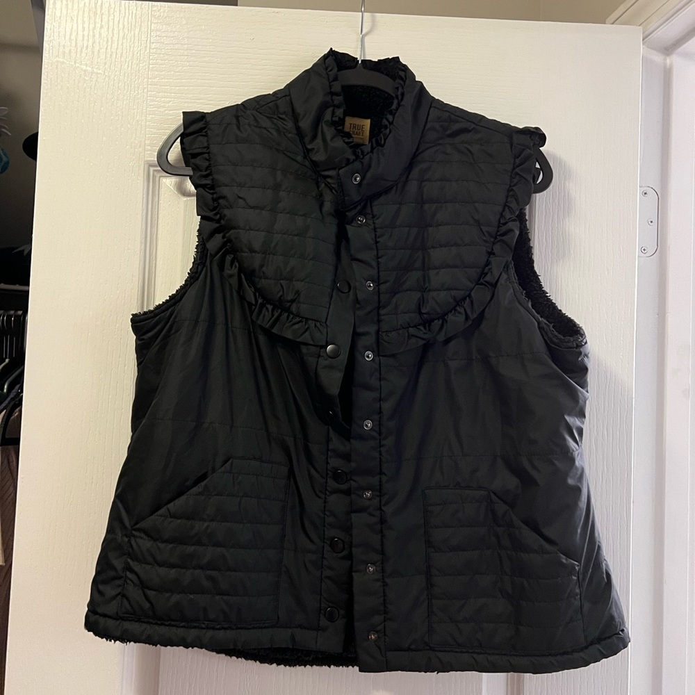 Black Puffer Vest XL